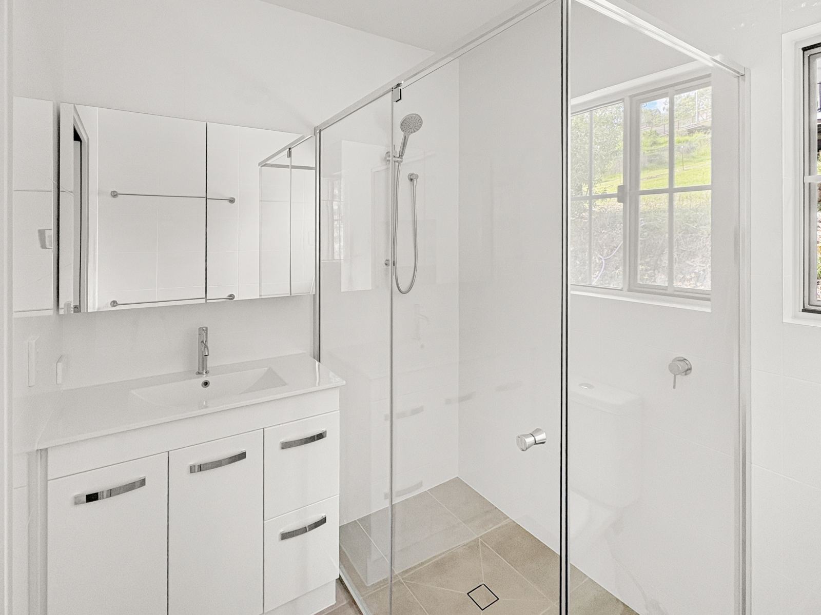 Ferny Ridge Hillside Retreat — Bonogin
